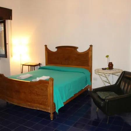 La Casa Dell'antiquario Country house *